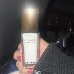 CHANEL Sublimage Le Sérum Yeux - Elegant Gold and White
